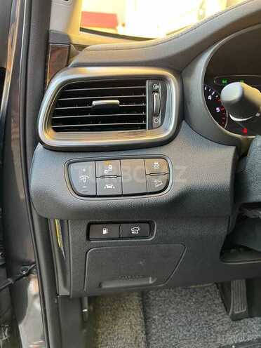 Kia Sorento-11