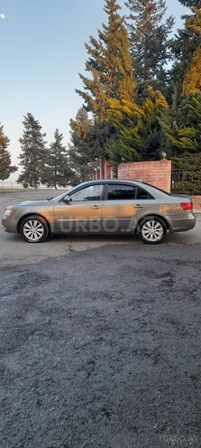 Hyundai Sonata-6