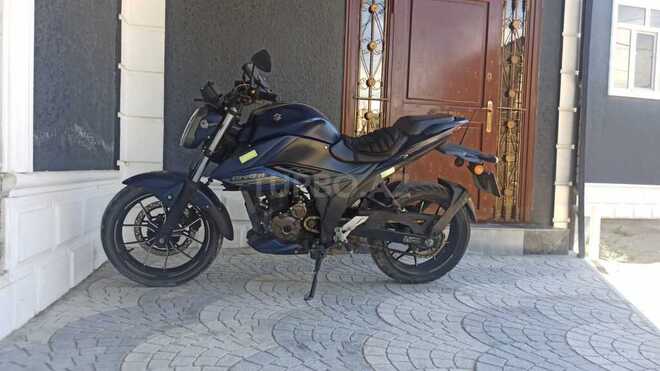 Suzuki V-Strom 250-9