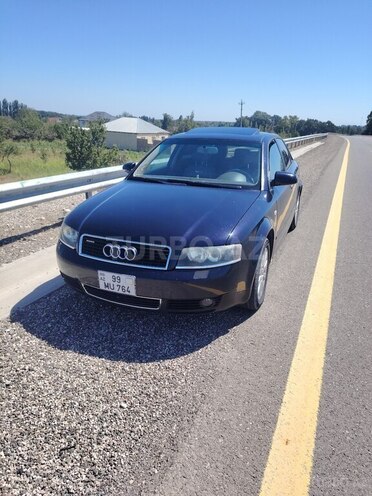 Audi A4-1