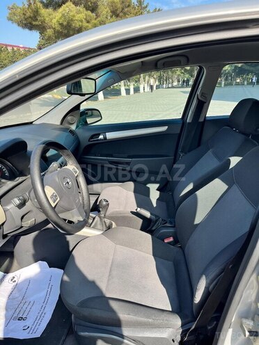 Opel Astra-10