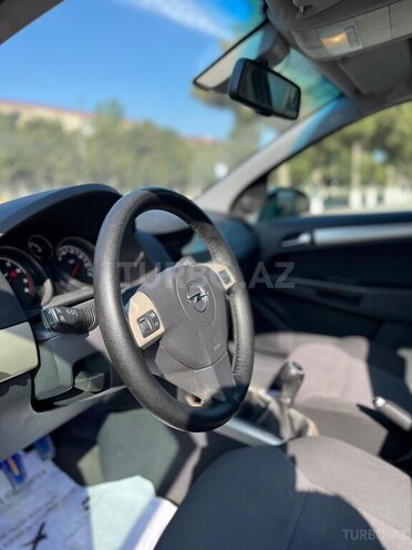Opel Astra-11