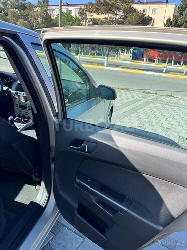 Opel Astra-12