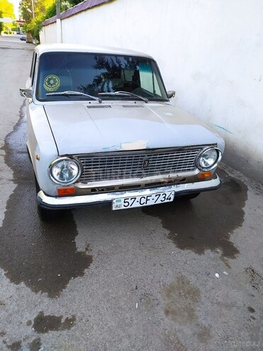 LADA (VAZ) 21011-1