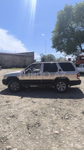 Nissan Pathfinder-3