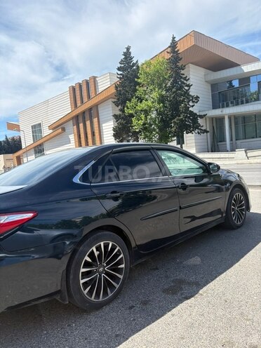Toyota Camry-5