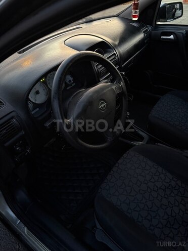Opel Astra-2