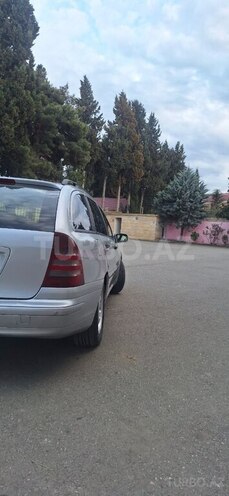 Mercedes C 200-11