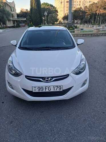Hyundai Elantra-1