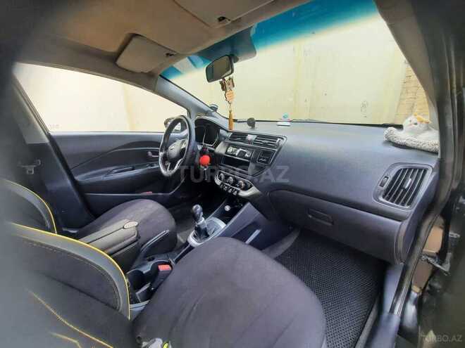 Kia Rio-10