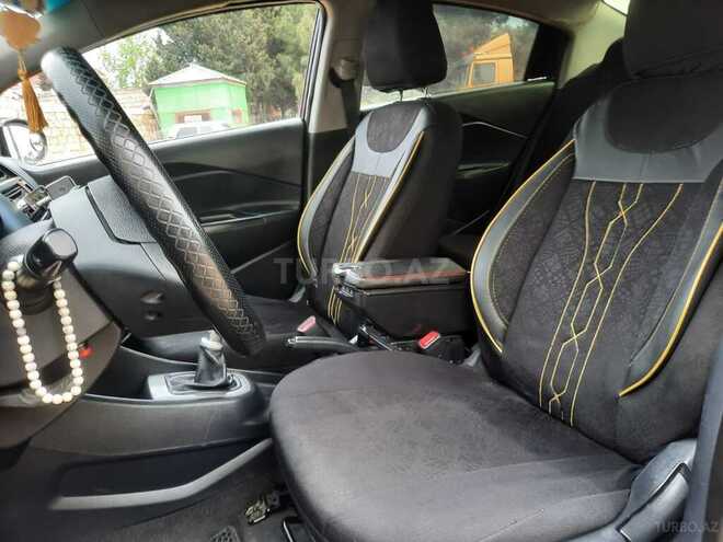 Kia Rio-5