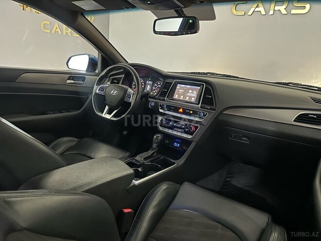 Hyundai Sonata-13