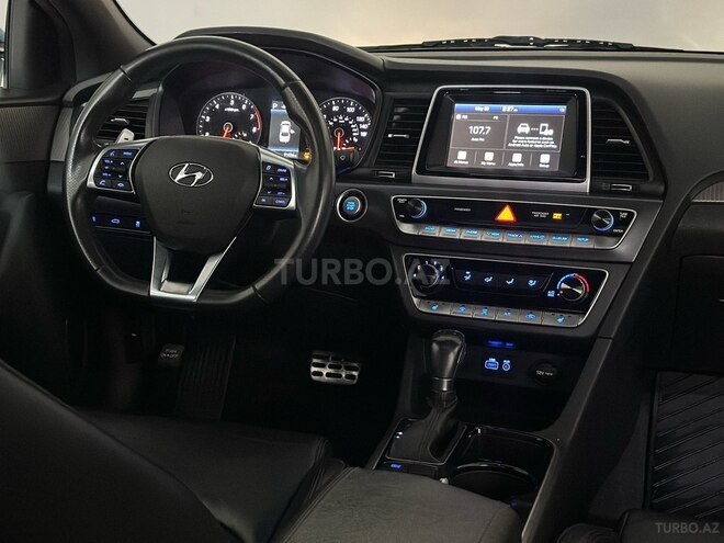 Hyundai Sonata-10