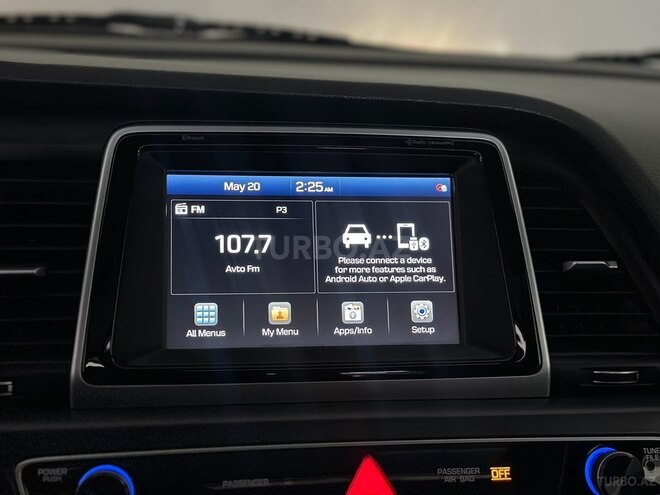 Hyundai Sonata-26