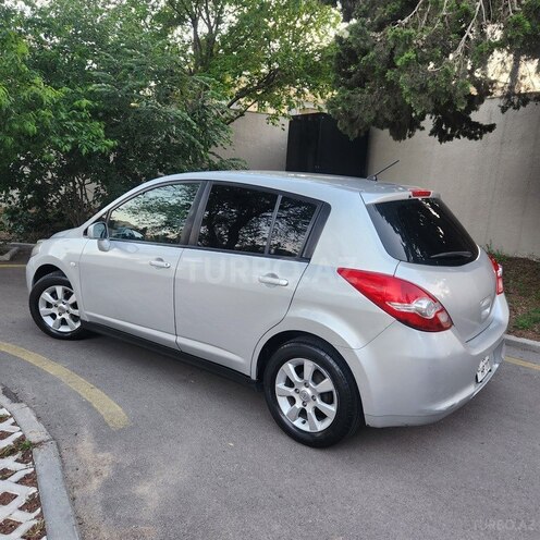Nissan Tiida-7