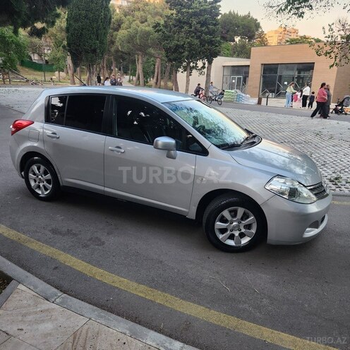 Nissan Tiida-3