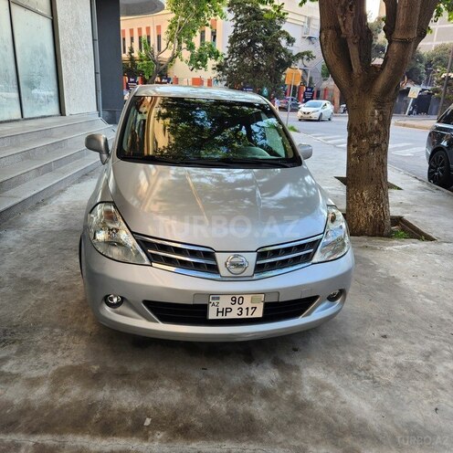 Nissan Tiida-6