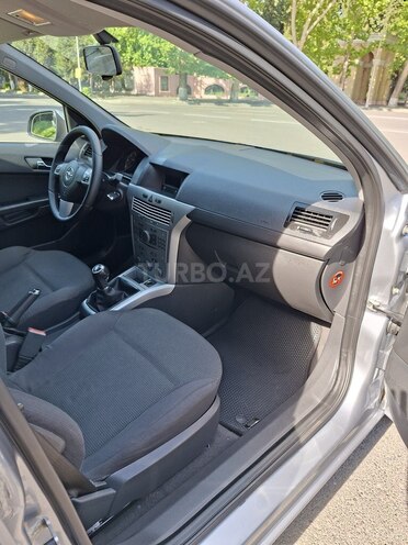 Opel Astra-7