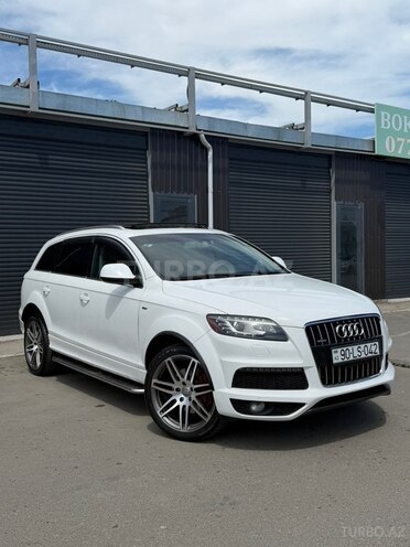 Audi Q7-3