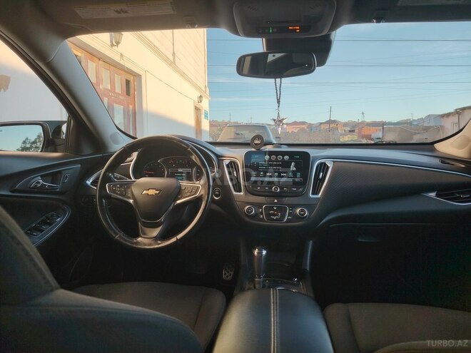 Chevrolet Malibu-9