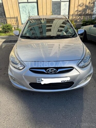 Hyundai Accent-1