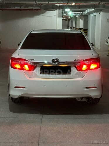 Toyota Camry-6