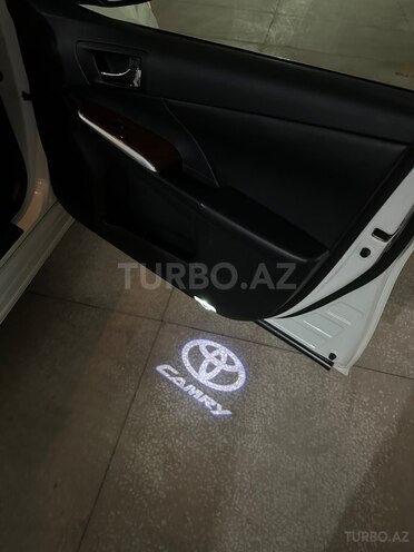 Toyota Camry-16