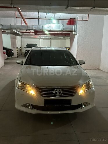 Toyota Camry-3