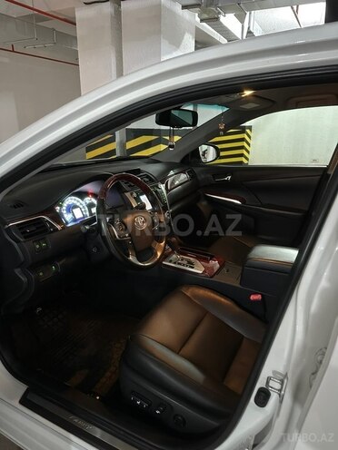 Toyota Camry-7