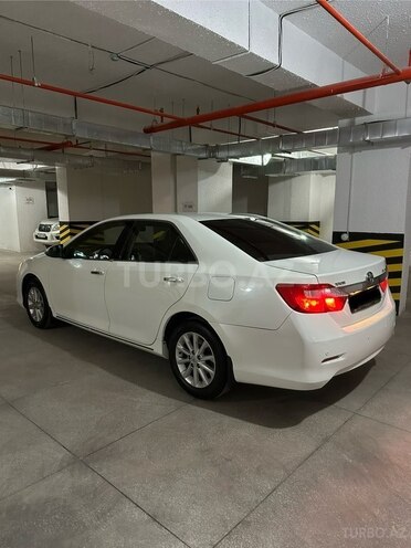 Toyota Camry-5