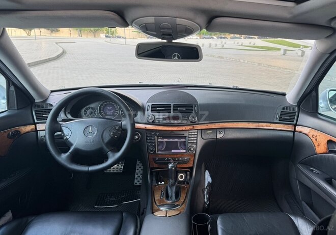 Mercedes E 240-12