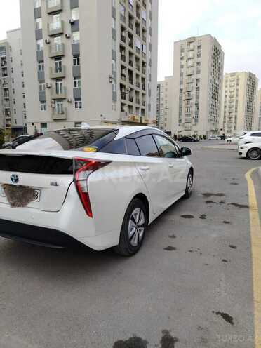 Toyota Prius-6