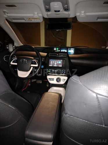 Toyota Prius-9