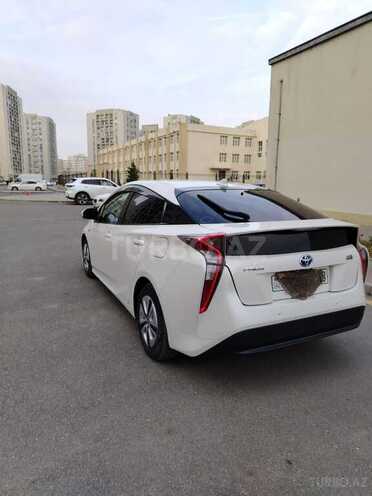 Toyota Prius-7