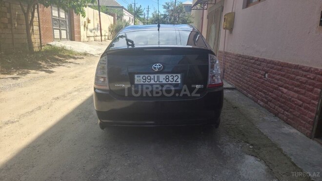 Toyota Prius-5
