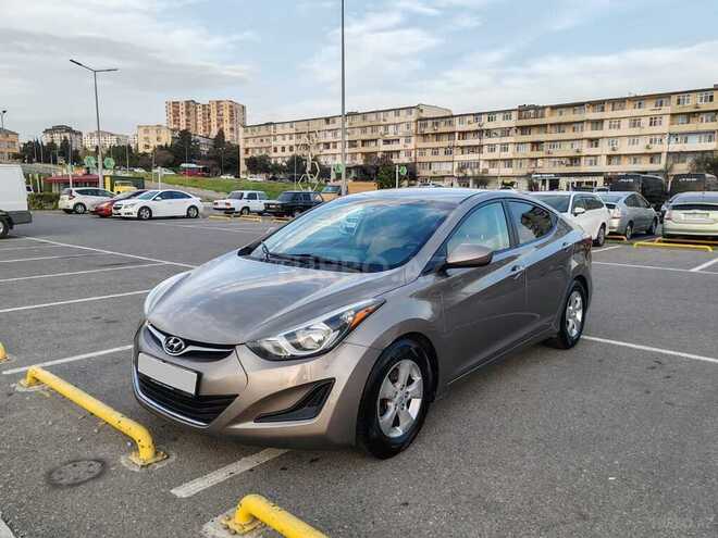 Hyundai Elantra-4