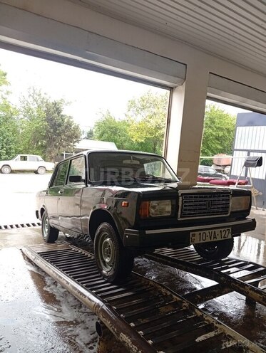 LADA (VAZ) 2107-1