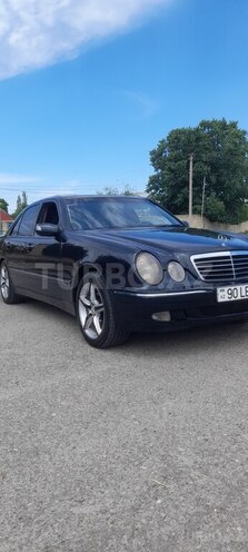 Mercedes E 220-2