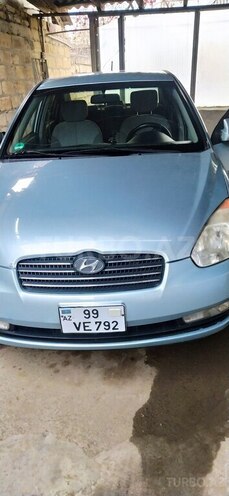Hyundai Accent-1
