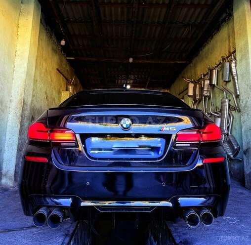 BMW 528-2
