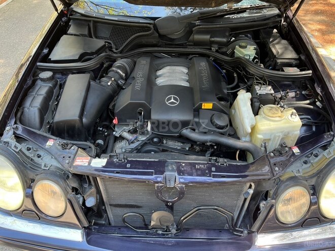 Mercedes E 240-14