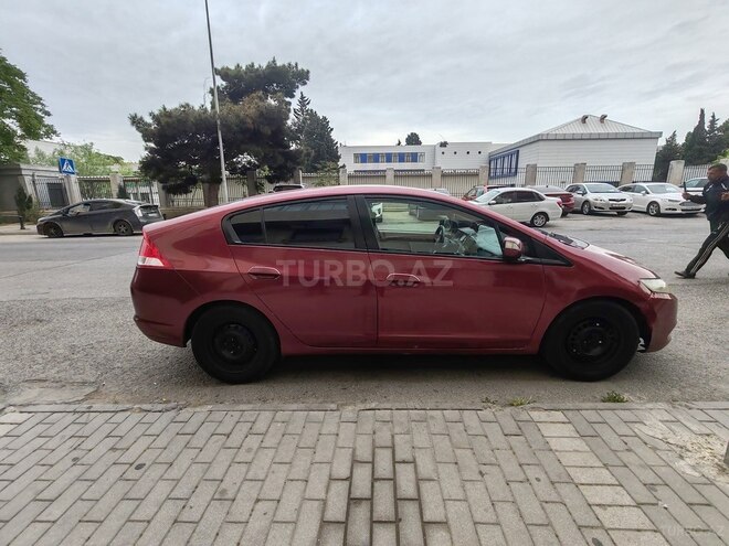 Honda Insight-3