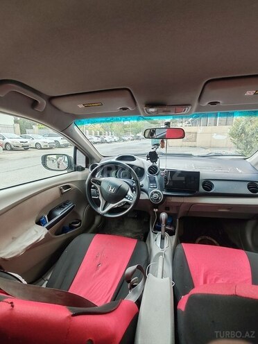 Honda Insight-5