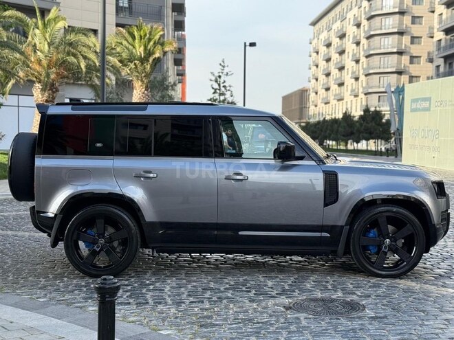 Land Rover Defender-4