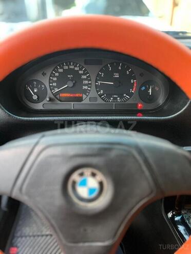 BMW 320-13