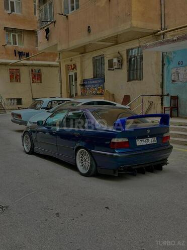 BMW 320-8