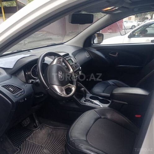 Hyundai ix35-16