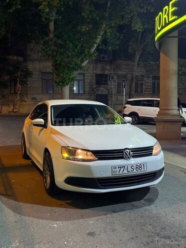 Volkswagen Jetta-3