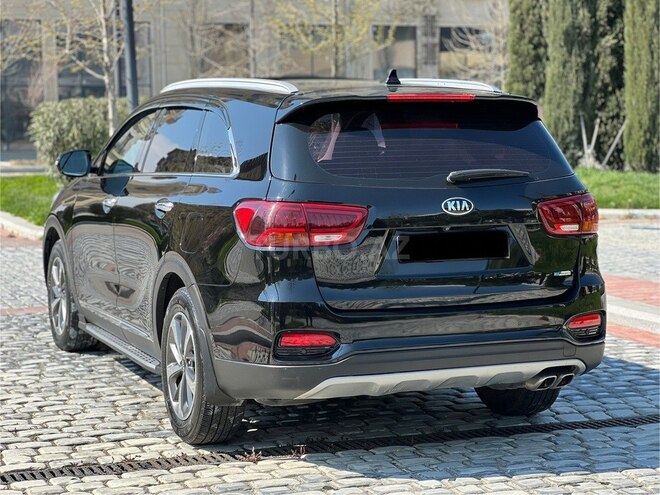 Kia Sorento-8