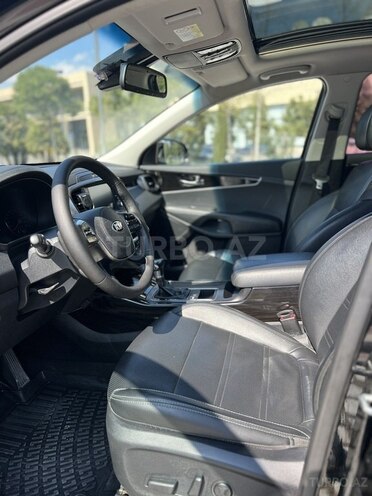 Kia Sorento-12